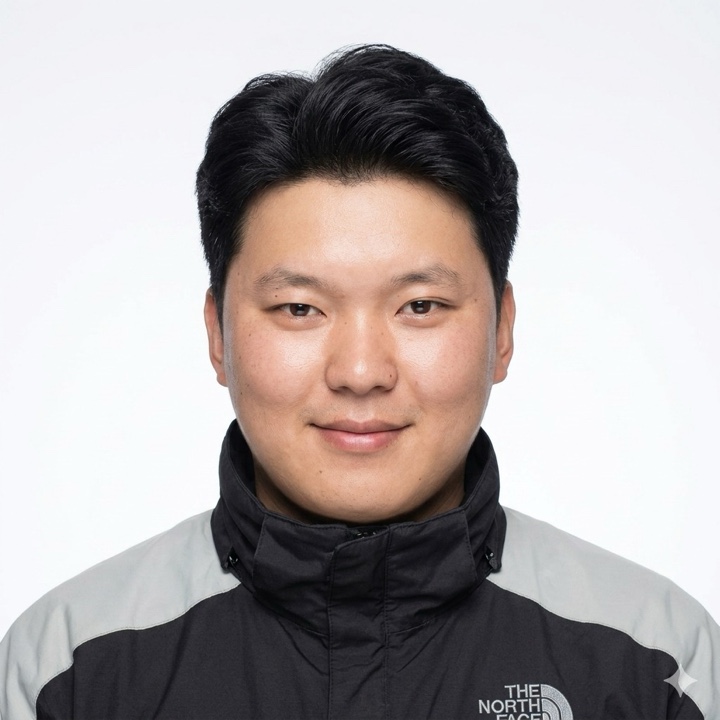 Portrait of Migmar Tsering, owner of Darjeeling Car Rental Service